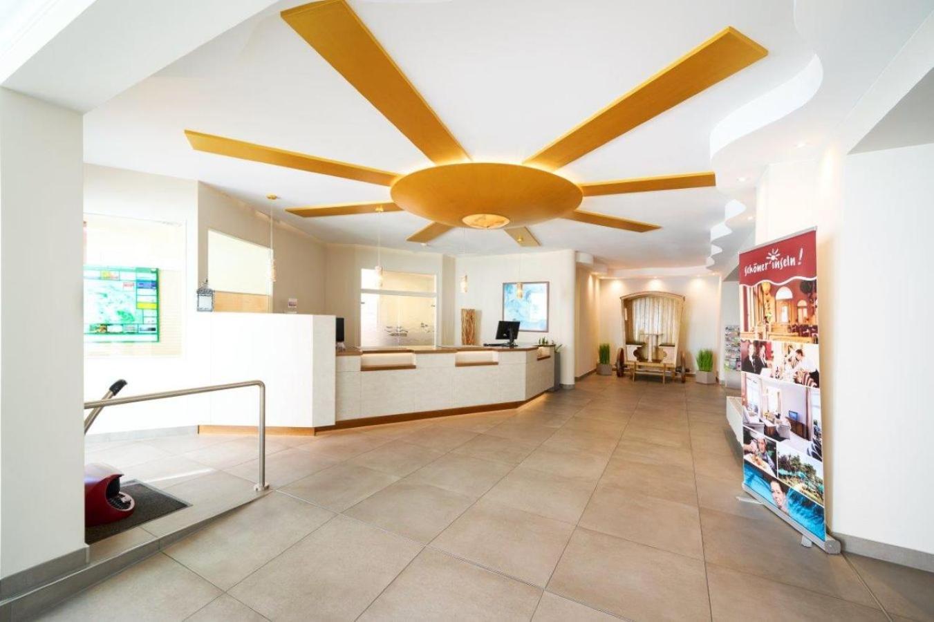 Strand- Und Wellnesshotel Preussenhof Zinnowitz Buitenkant foto