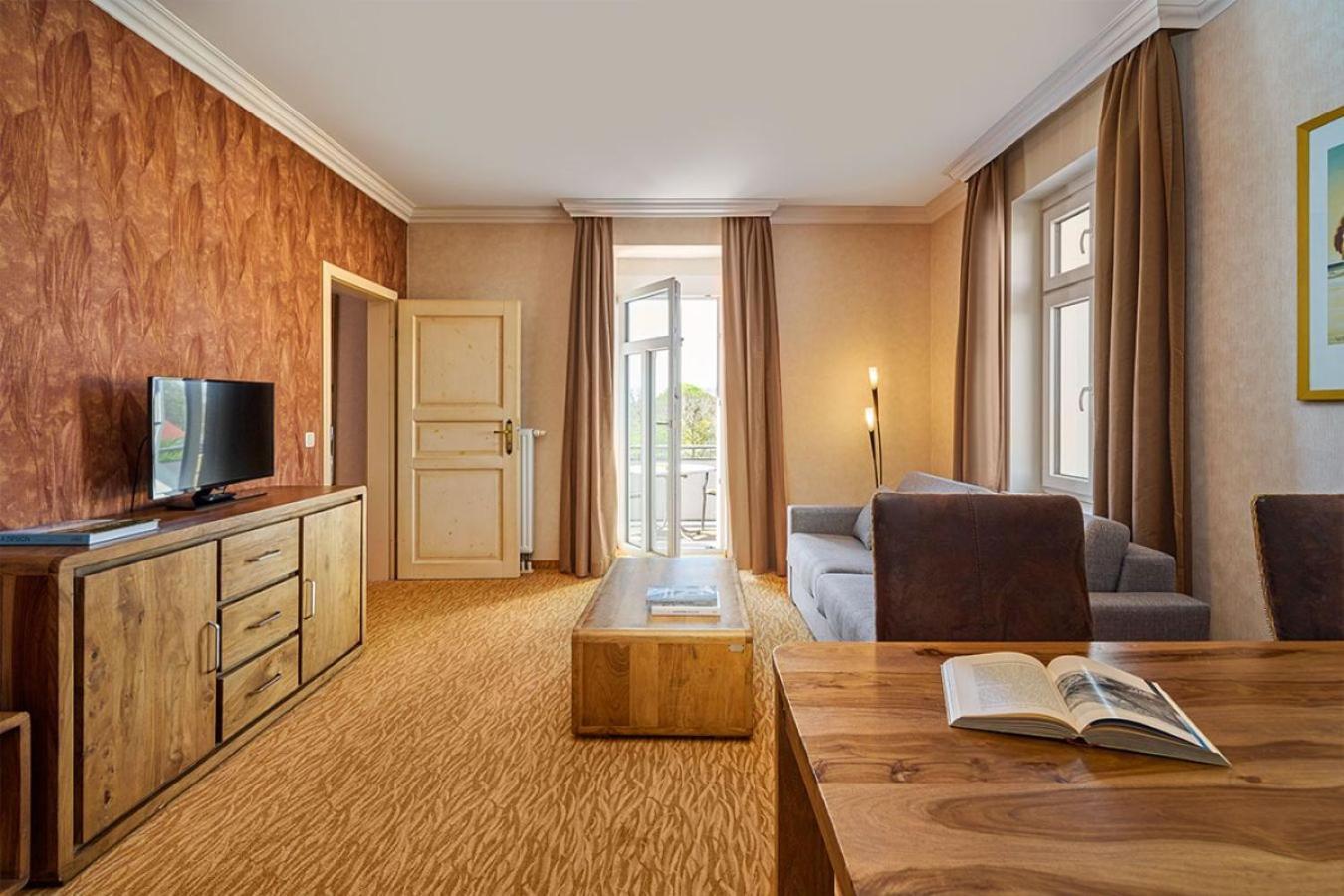 Strand- Und Wellnesshotel Preussenhof Zinnowitz Buitenkant foto